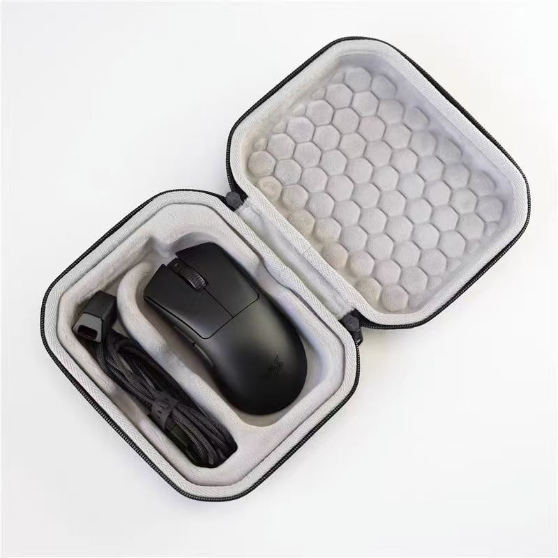 Stevige reiskoffer van EVA voo - Gaming Accessories Razer recensie en prijs